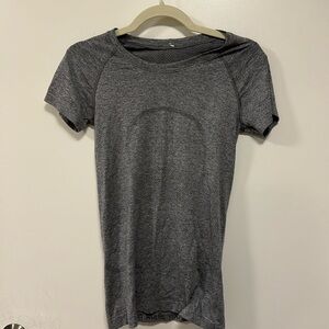 Lululemon swiftly tech short sleeve 2.0